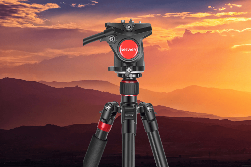 Neewer 2-in-1 (best tripod for Nikon D3500)