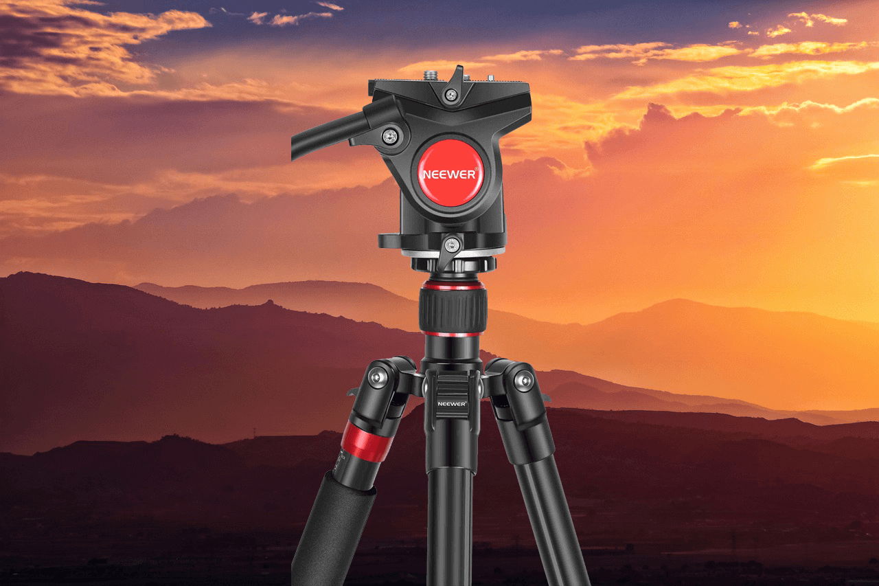 7 Best Tripods for Nikon D3300, D3400 & D3500 in 2022 [Buying Guide]