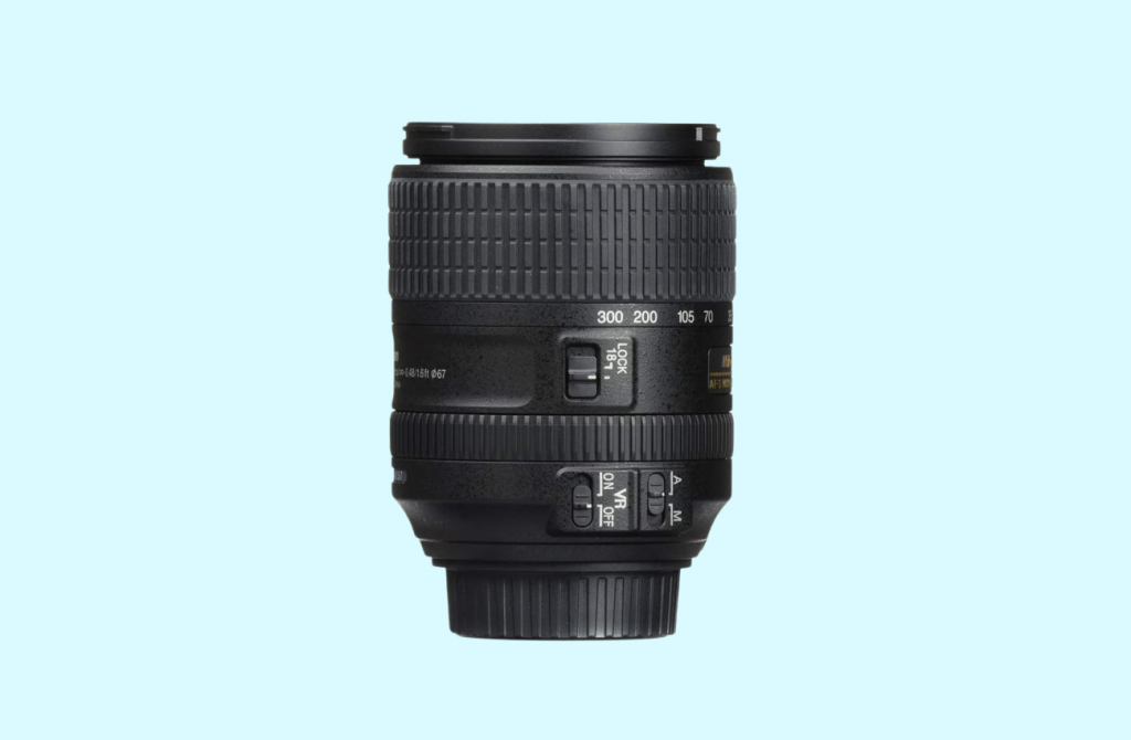 Nikon AF-S 18-300mm: (best lenses for nikon d3200)
