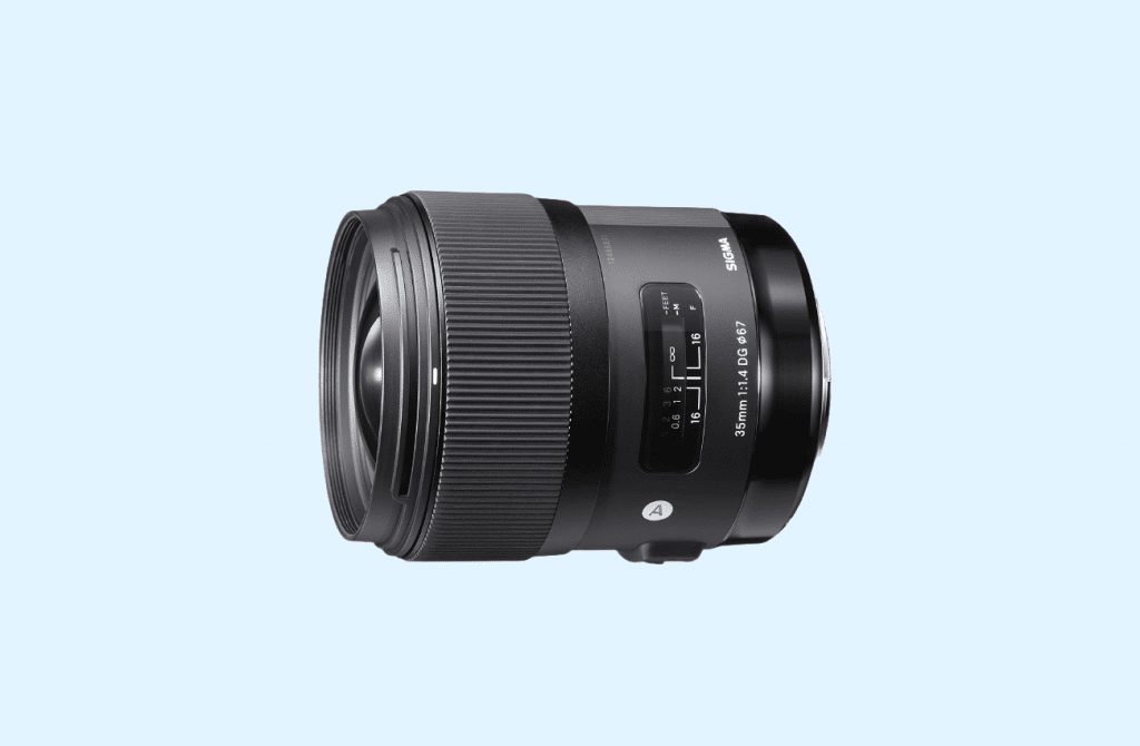 Sigma 35mm (wide-angle lens for nikon fx)